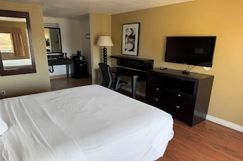 Standard Room, 1 King Bed