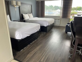 Deluxe Room, 2 Double Beds, Smoking, Refrigerator & Microwave