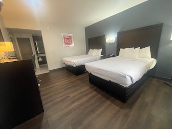 Standard Room, 2 Double Beds, Non Smoking, Refrigerator & Microwave