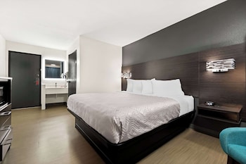 Standard Room, 1 King Bed, Non Smoking