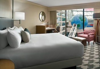 Deluxe Room, 1 King Bed