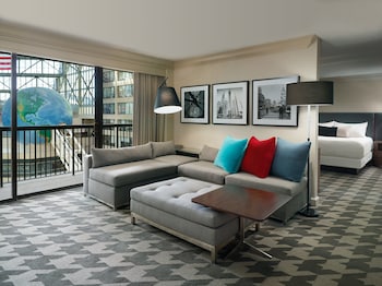 Executive Suite, 3 Bedrooms (3 King Beds and Sofa Bed)