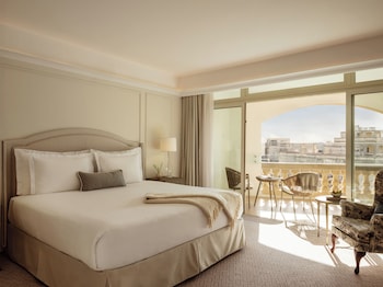 Signature Suite