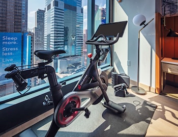 1 Kg Peloton Times Sq Vw Hearing Access