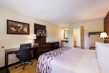 Superior Room, 1 King Bed, Accessible (Smoke Free)