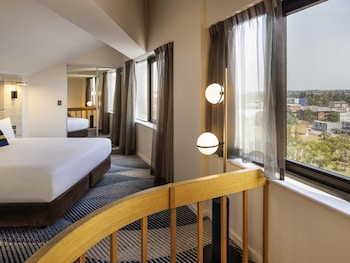 Deluxe Suite, 1 King Bed (Spa)