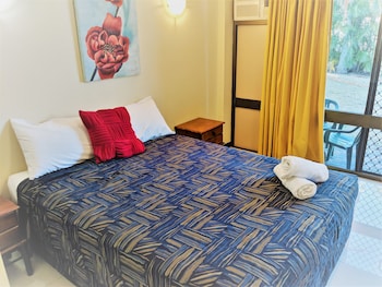 2 Bedroom Corporate Unit, Garden View