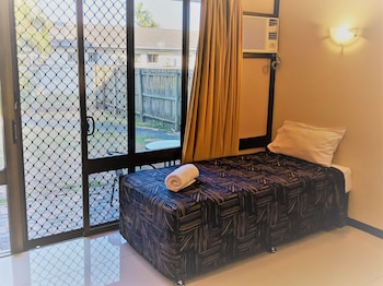 2 Bedroom Corporate Unit, Garden View