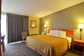 Suite, 1 King Bed with Sofa bed, Non Smoking