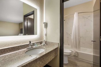 Suite, Multiple Beds, Non Smoking