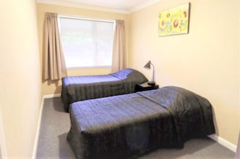Standard Suite, 2 Bedrooms, Non Smoking, Shared Bathroom (Unit)
