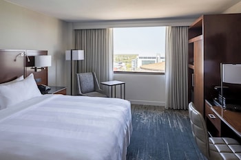 Deluxe Room, 1 King Bed with Sofa bed