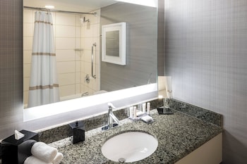 Room, 1 King Bed with Sofa bed (Mobility Accessible, Tub)
