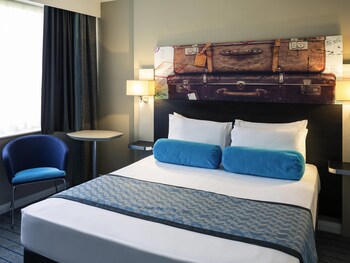 Superior Room, 1 Queen Bed with Sofa bed, Non Smoking