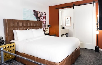 Premier Suite, 1 King Bed, Balcony