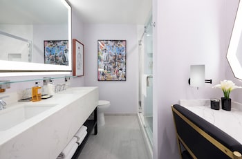 Signature Suite, 1 Bedroom (Residence, King)