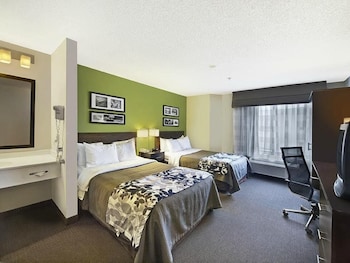 Room, 2 Queen Beds, Non Smoking