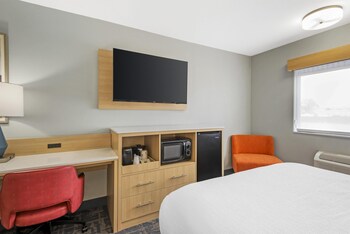 Standard Room, 2 Queen Beds, Non Smoking (Walk-in Shower;Pets Not Allowed)