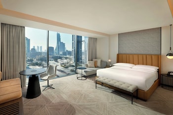 Signature Room, 1 King Bed, City View