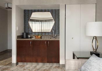 Suite, 1 King Bed with Sofa bed, Mobility Accessible, Corner (Roll-In Shower, 2 Rooms)