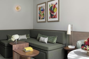 Suite, 1 King Bed with Sofa bed, Smoking