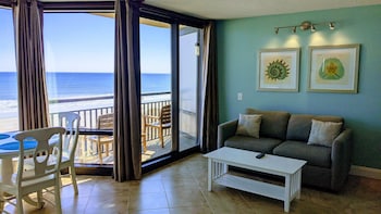 Deluxe Suite, 1 King Bed with Sofa bed