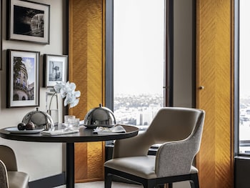 Luxury Room, 1 King Bed, Club Lounge Access, City View (Club Sofitel Access)