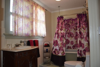 Dillingham ROom