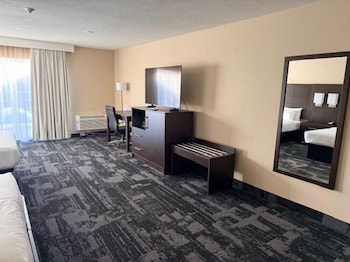 Room, 2 Queen Beds, Non Smoking
