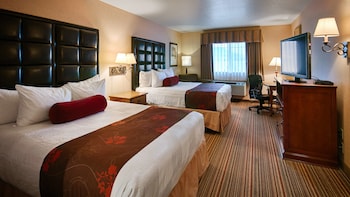 Standard Room, 2 Queen Beds, Non Smoking, Refrigerator & Microwave