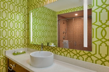 Standard Room, 2 Queen Beds, Accessible (Roll-In Shower)