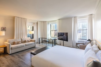 Signature Suite, Terrace, City View