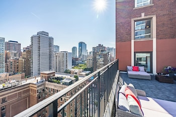 Signature Suite, Terrace, City View