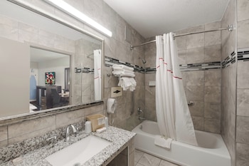 Deluxe Room, 2 Queen Beds, Accessible, Non Smoking