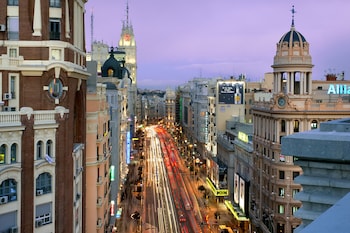 Vincci room single use with Gran Via view
