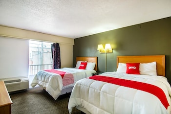 Room, 2 Double Beds, Smoking, Kitchen