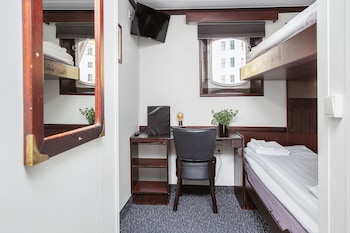 Double Cabin