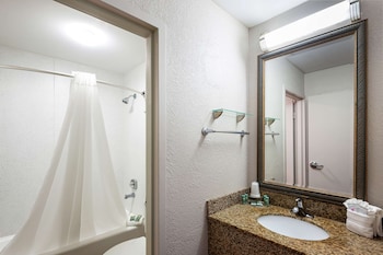 Suite, Multiple Beds, Balcony, Ocean View