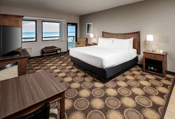 Suite, 1 King Bed, Balcony, Oceanfront