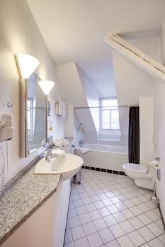 Suite, 1 King Bed
