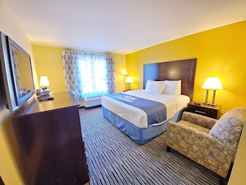 Room, 1 King Bed, Non Smoking (Top Floor)
