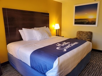 Room, 1 King Bed, Non Smoking (Top Floor)