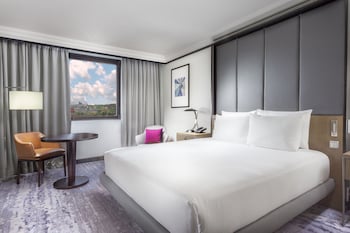 Deluxe Room, 1 King Bed