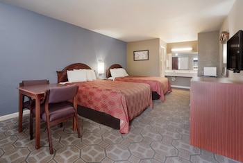 Standard Room, 2 Queen Beds, Smoking
