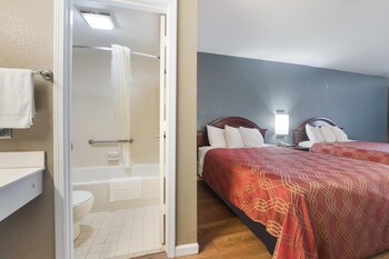 Standard Room, 2 Queen Beds, Non Smoking