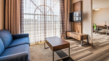 Suite, Multiple Beds (High Floor)