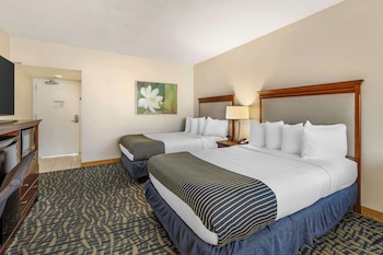 Standard Room, 2 Queen Beds, Non Smoking