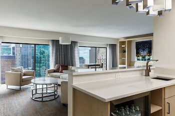 Suite, 1 Bedroom, City View