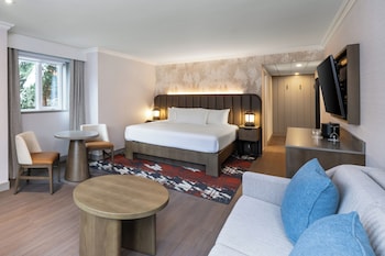 Deluxe Junior Suite