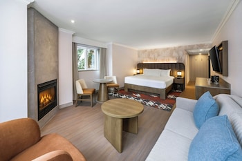Deluxe Junior Suite